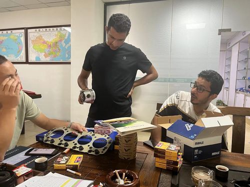 에 대한 최신 회사 뉴스 혁신과 신뢰성: 광동 후이멘 산업회사 (주) 가 자동차 부품의 표준을 어떻게 설정하는가